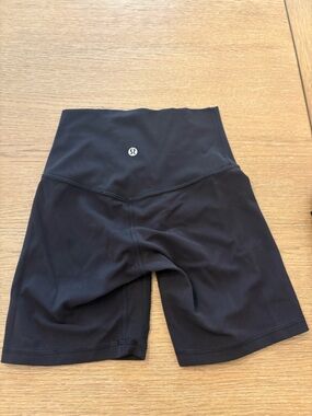 lululemon align Black High-Rise Bike Shorts size 2 with 4 inch inseam